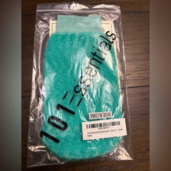 101 Essentials Green Body Bath Glove-NWOT - Picture 1 of 1